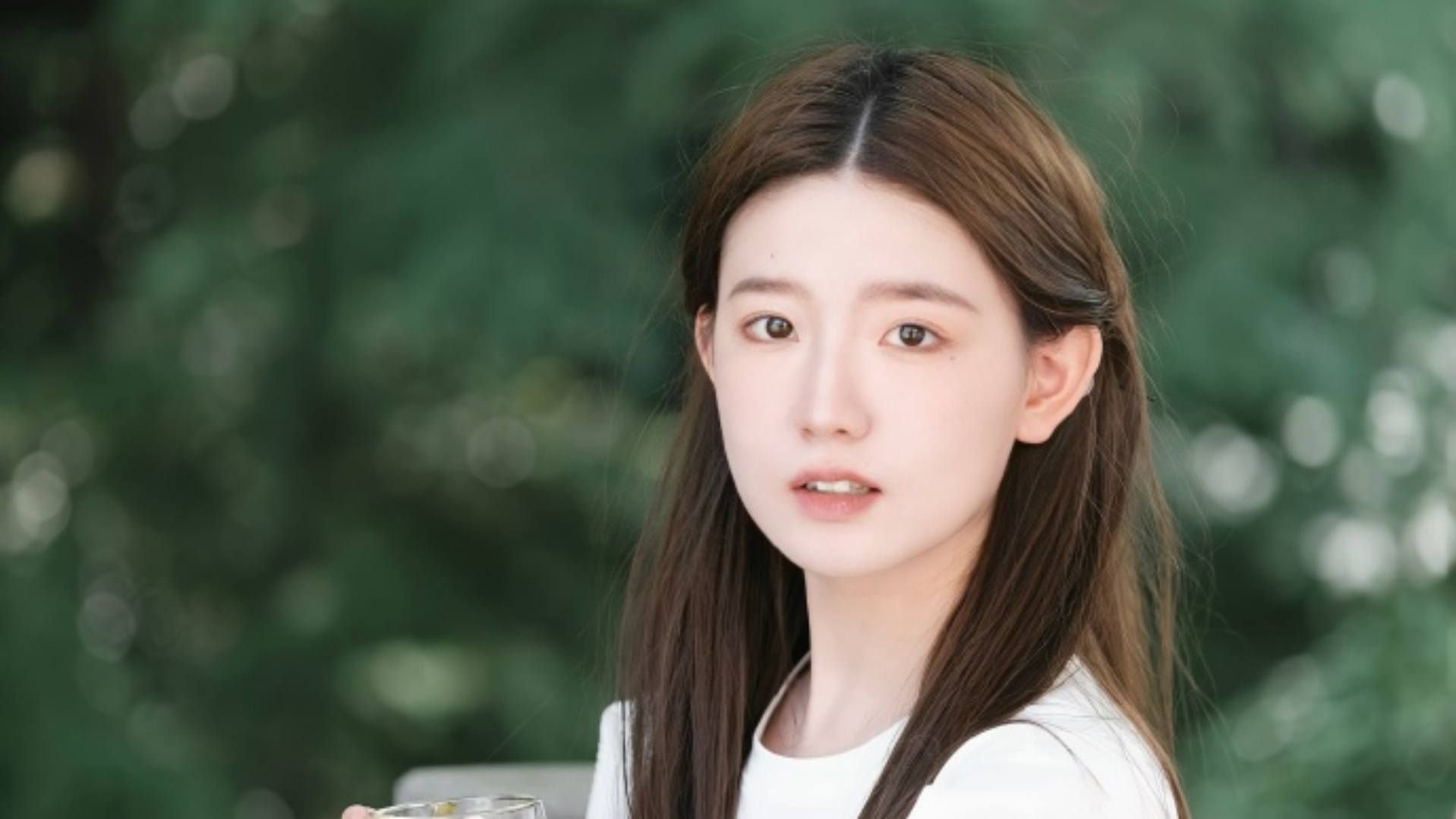 孟羽童再发视频疑回应被董明珠怒斥:好的东西并非真的好_新浪新闻