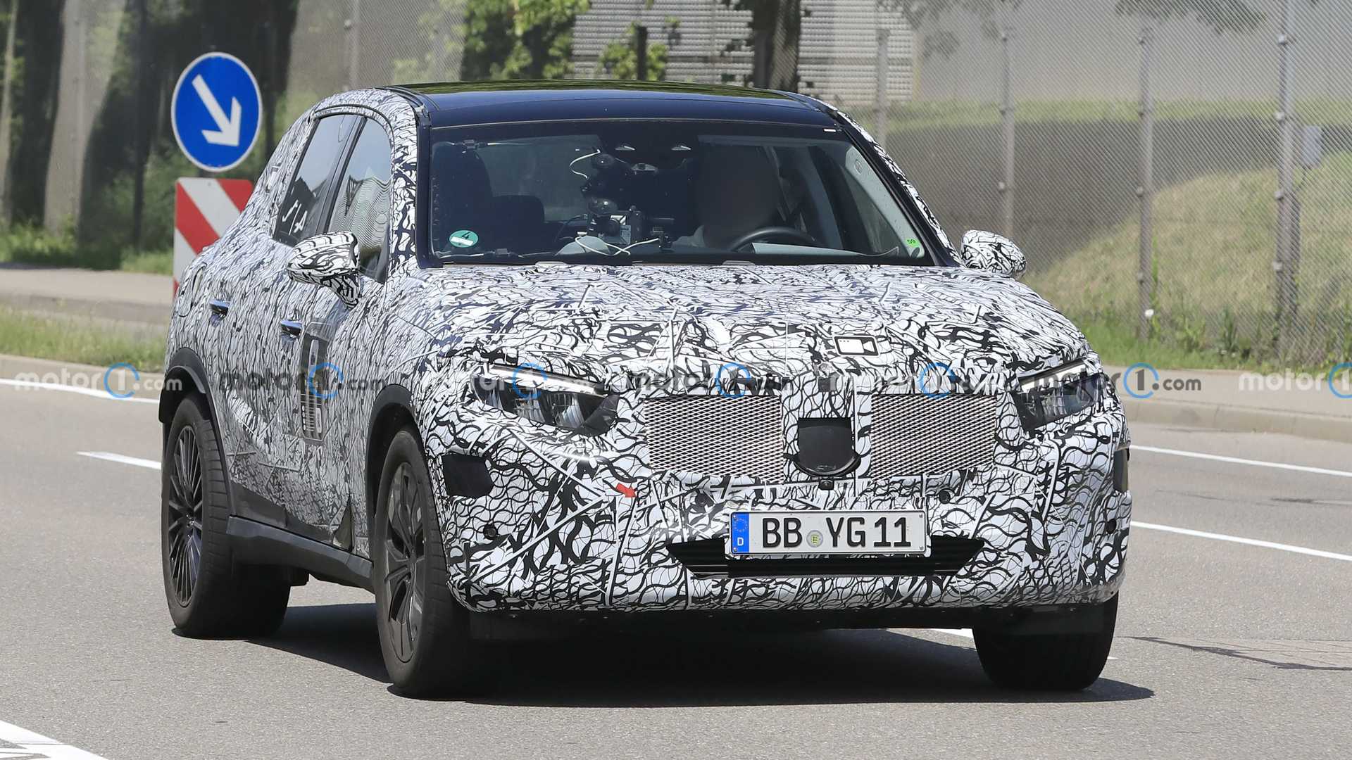 全新奔驰glc谍照曝光2022年正式亮相-视频版