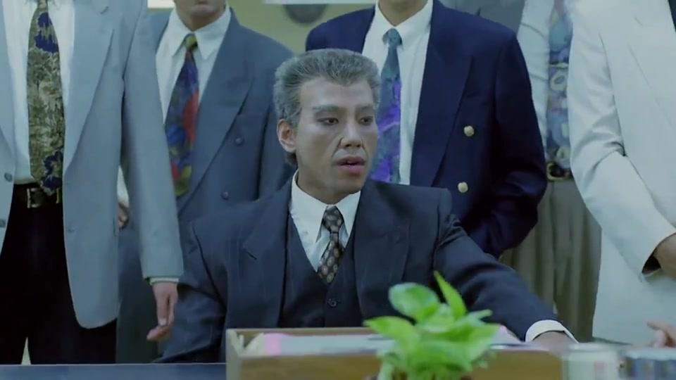 以为就你手劲大结果人家老大更厉害最后只能吃哑巴亏