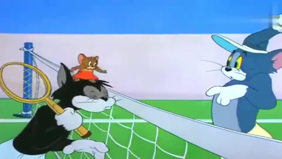 猫和老鼠:杰瑞成了胖老鼠,汤姆发动球拍攻击,却打中了黑猫!