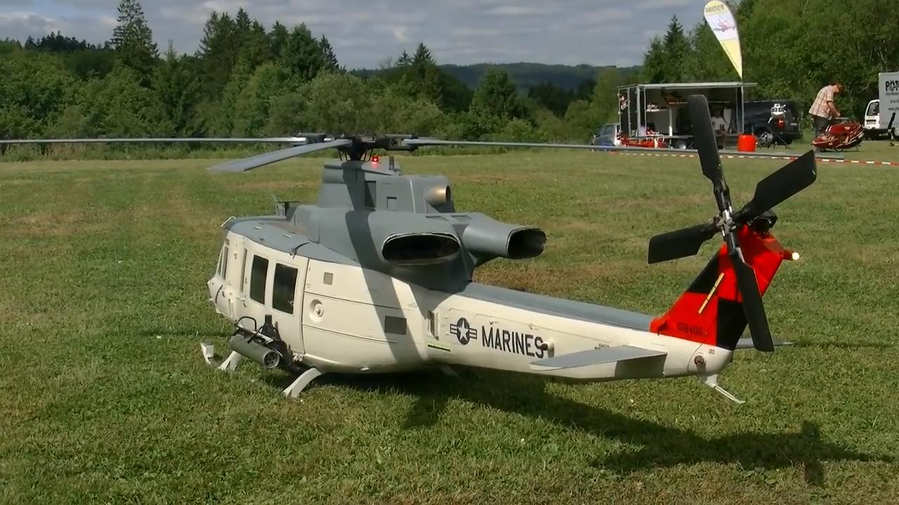 超大贝尔uh-1y毒液多用途遥控直升机,玩着好过瘾的样子