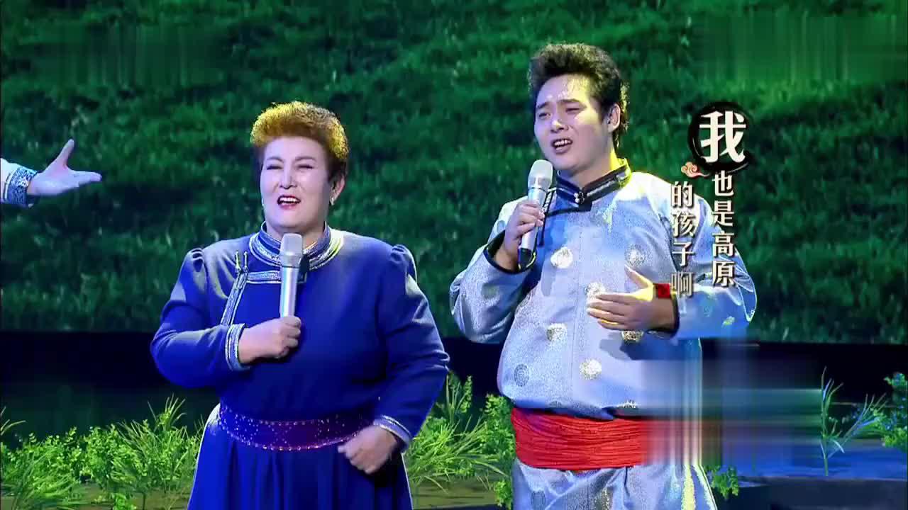 天籁之音德德玛再现《父亲的草原母亲的河》,这浑厚的声音太棒了