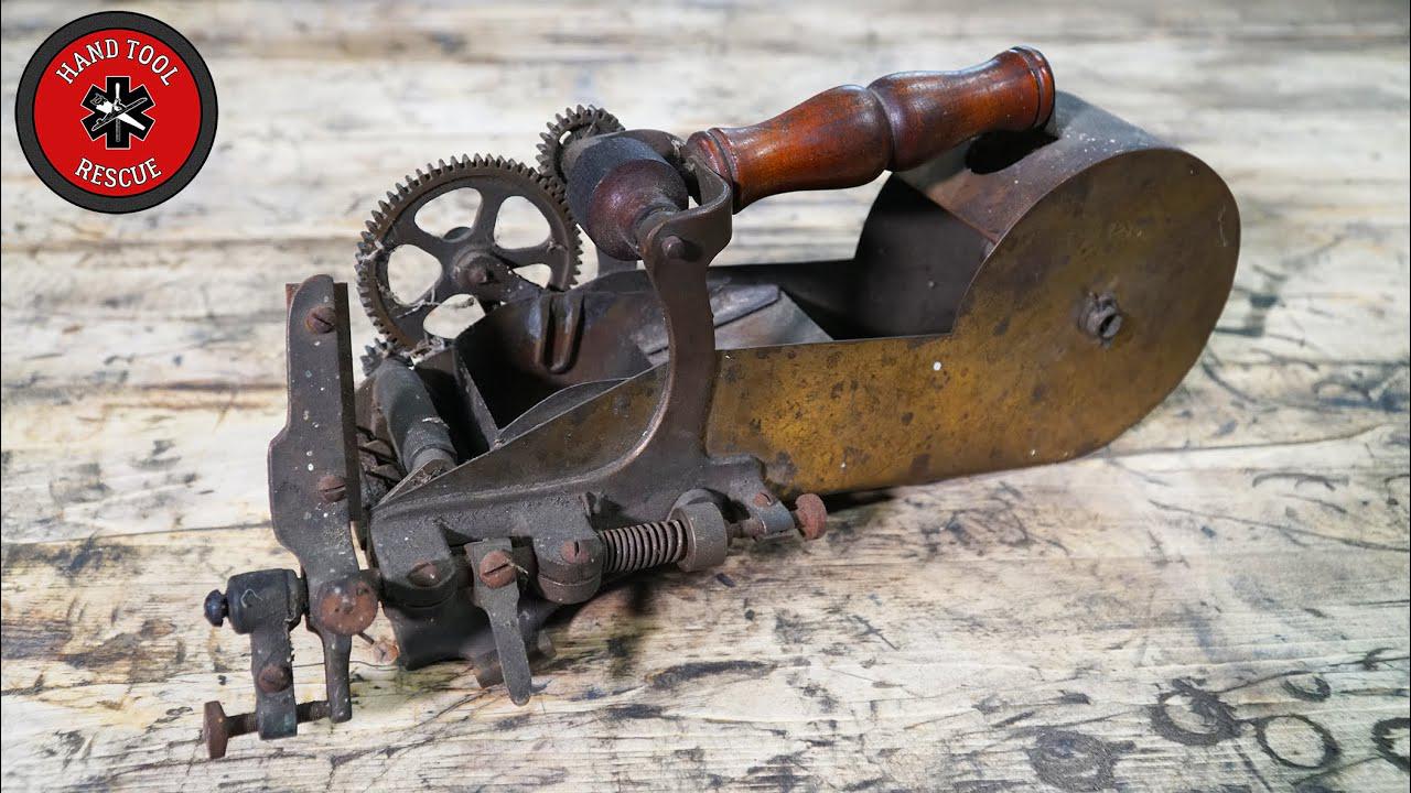 修复一台生锈的老古董这种机器现在已经见不到了