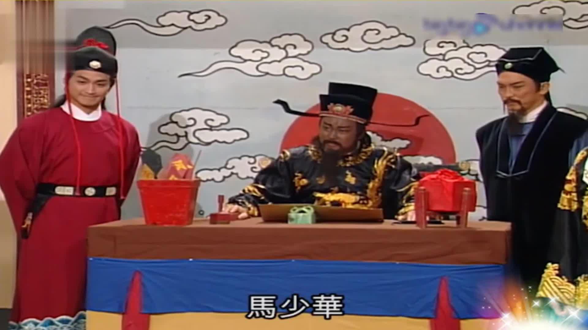 包青天搞笑式审案,金超群是怎么做到可以不笑场的!