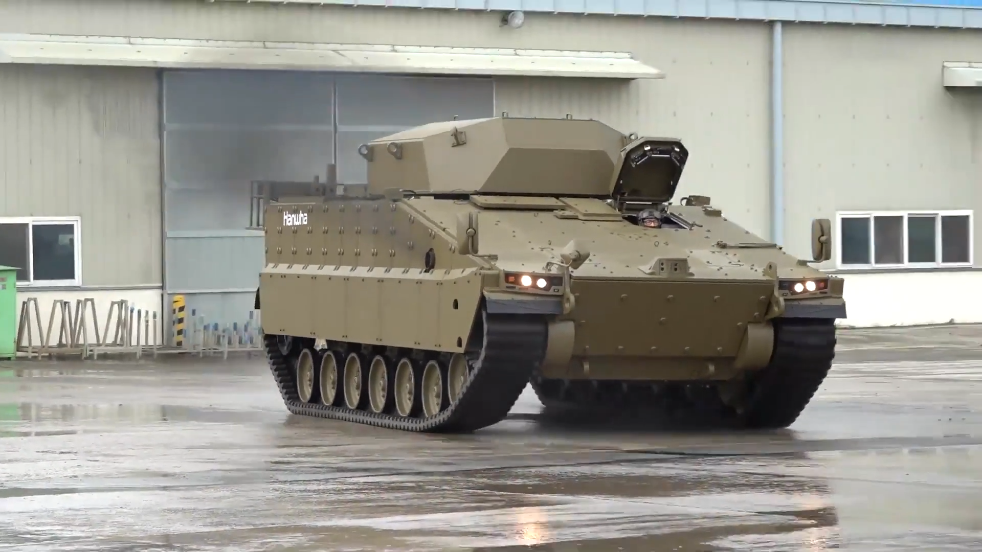 韩国as-21"红背蜘蛛"步兵战车,机动性能与设计细节展示!