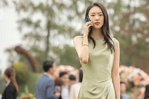 《三十而已》顾佳完美得不真实,是男性幻想中的妻子吗?|三十而已|顾佳|有有_新浪新闻