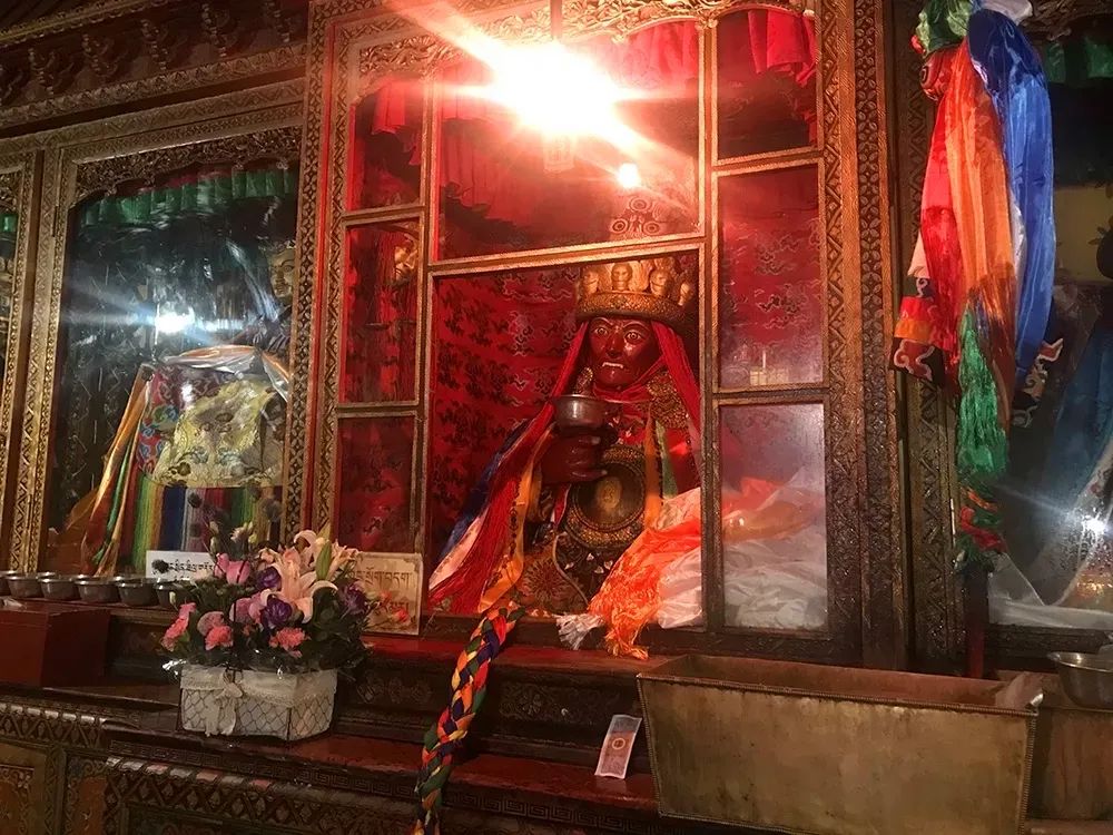 丹杰林寺的主供护法:紫玛尔护法
