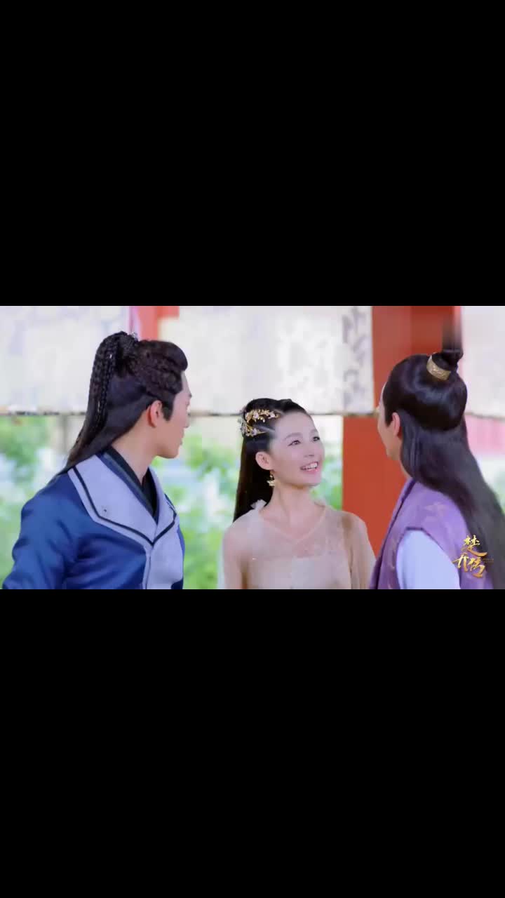 淳儿半路突然冲出来把燕洵的兔子抢走了燕洵气得够呛