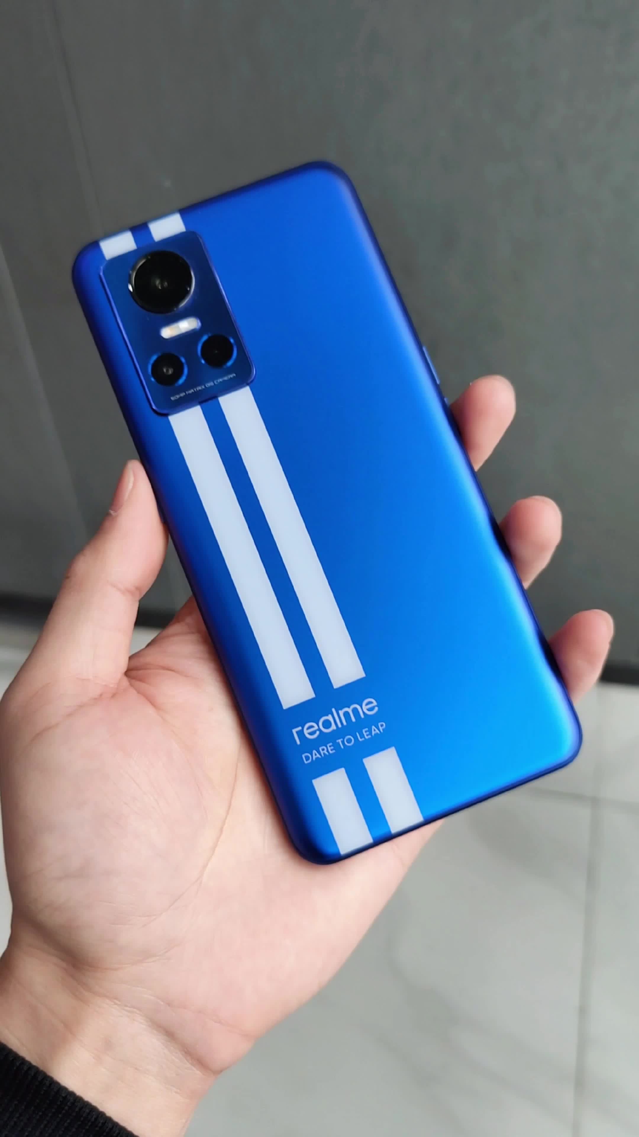 真我gtneo3上手体验设计大胆充电太快