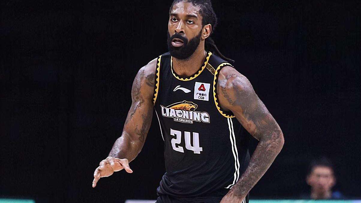 终于开张了!梅奥外线张弓搭箭 辽宁命中首节首个三分