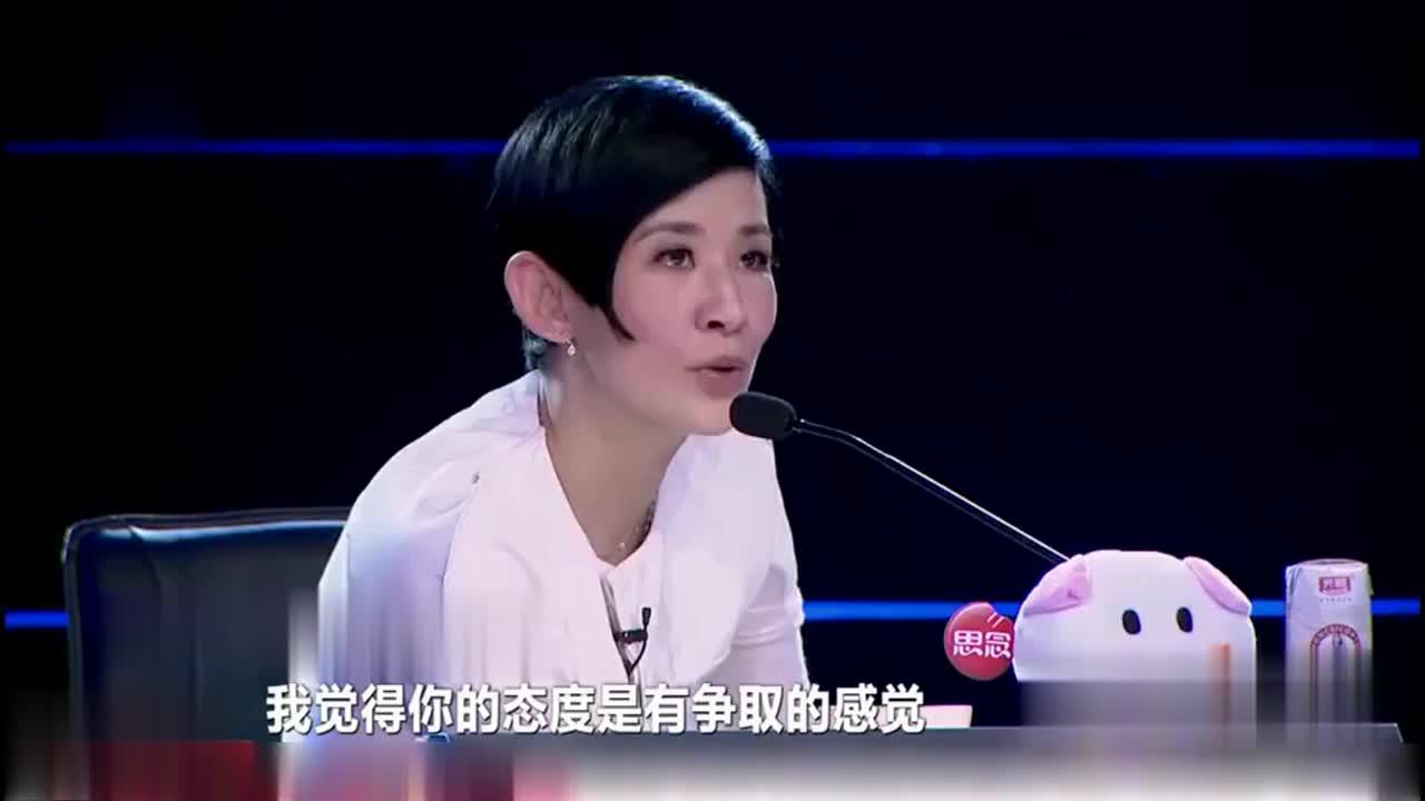 王宝强笑谈首次见冯小刚,太紧张当场干红酒,心疼死冯导了哈哈哈