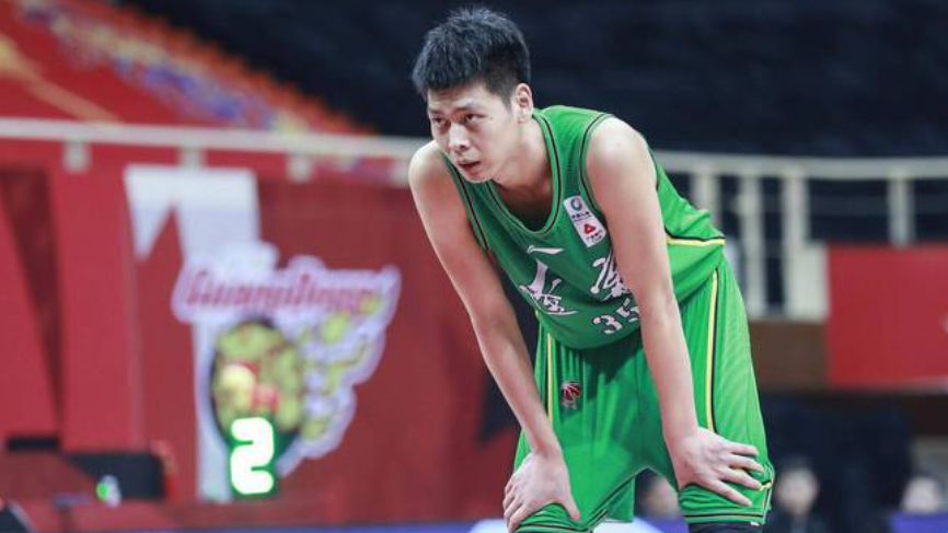 或留辽篮接班韩德君 为您推荐: 辽宁vs广州第二节,朱荣振双手暴力虐筐