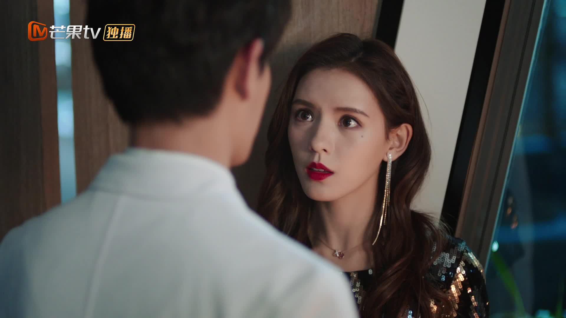 《韫色过浓》一吻定情:张予曦全面开撩 温柔医生丁禹兮超a反攻