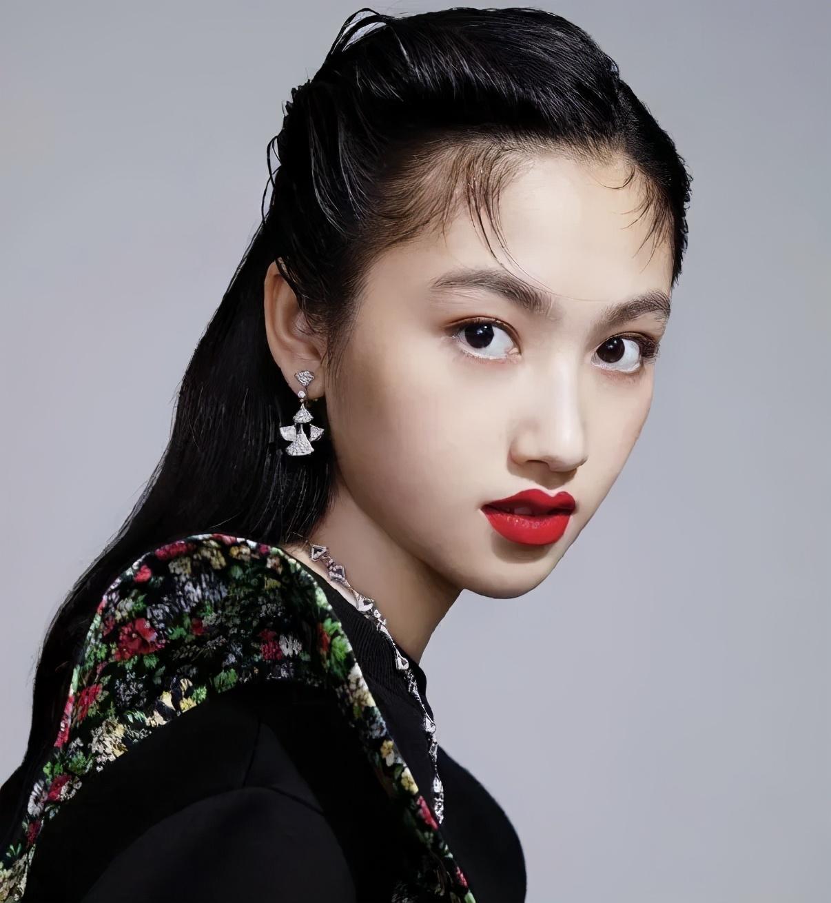 太养眼了吧,龙生龙凤生凤,娱乐圈后继有人了