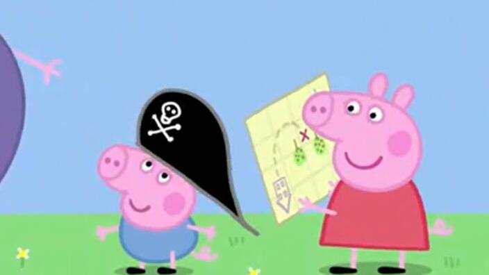 小猪佩奇乔治带上海盗帽子太帅了