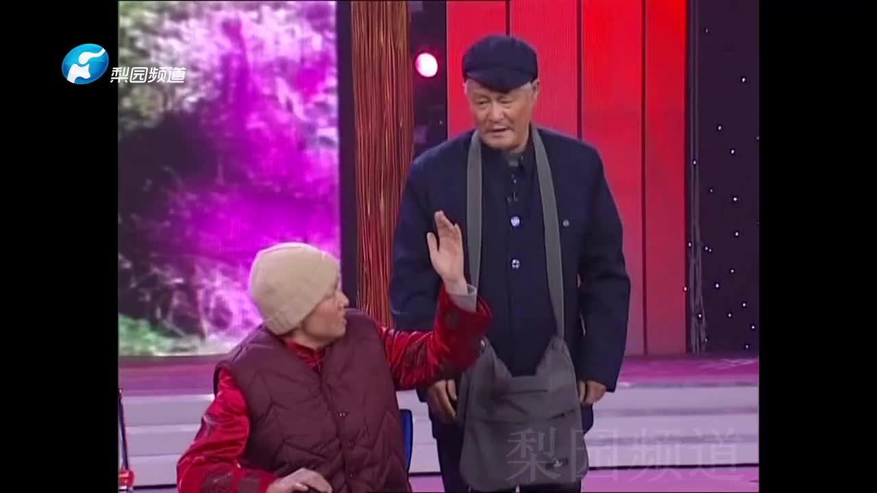 春晚经典回顾 :2008赵本山宋丹丹小品《火炬手》