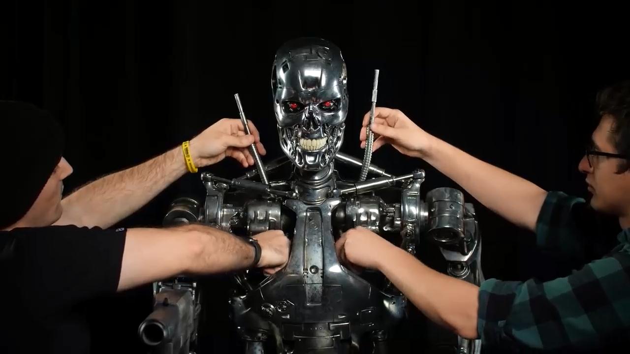 t-800内骨骼终结者机器人,真实比例做工精致