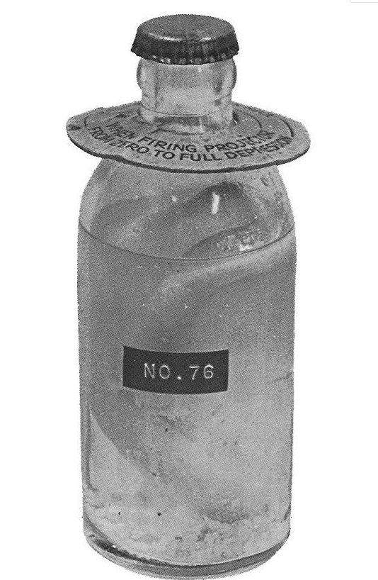 二战时期燃烧瓶破坏坦克的两个地方发动机口和乘员舱