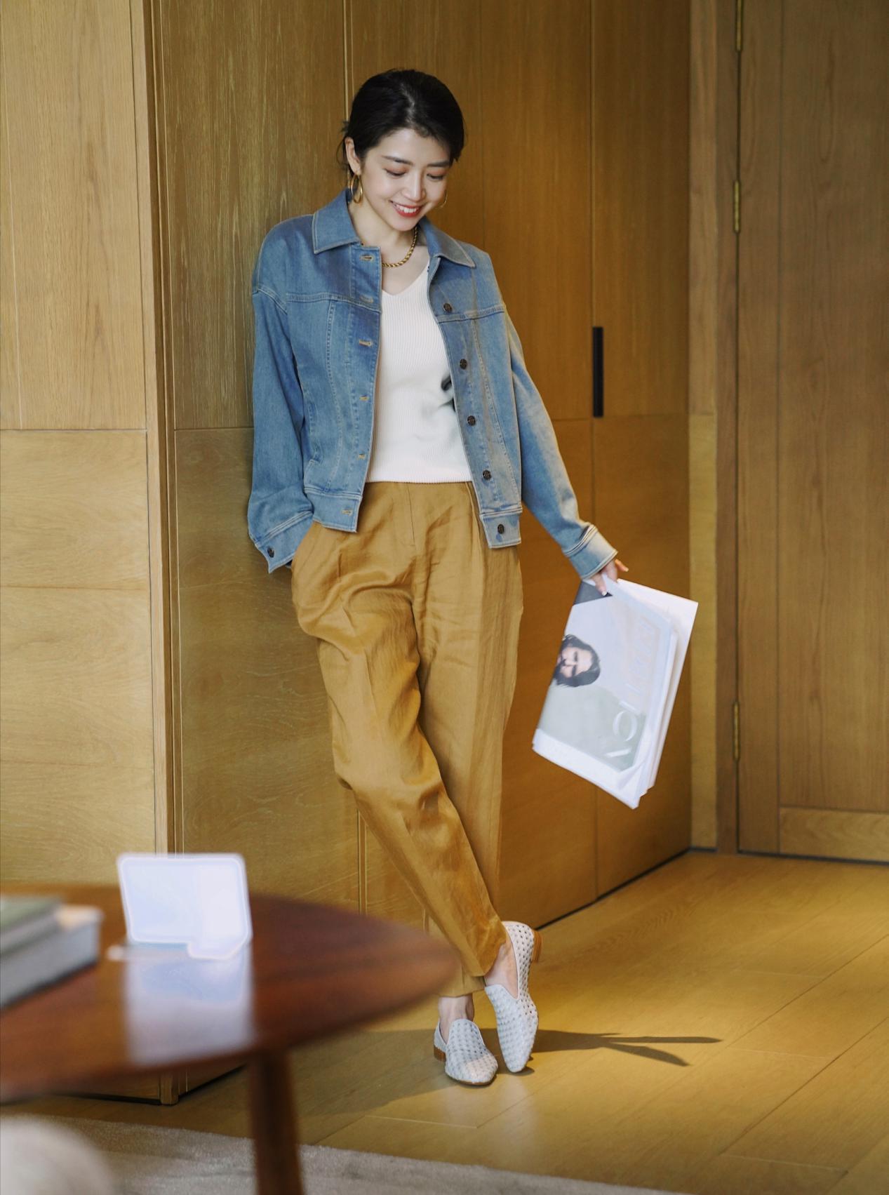 别总穿小黑裤!时尚博主三木这几种裤装超好看,时髦百搭更亮眼