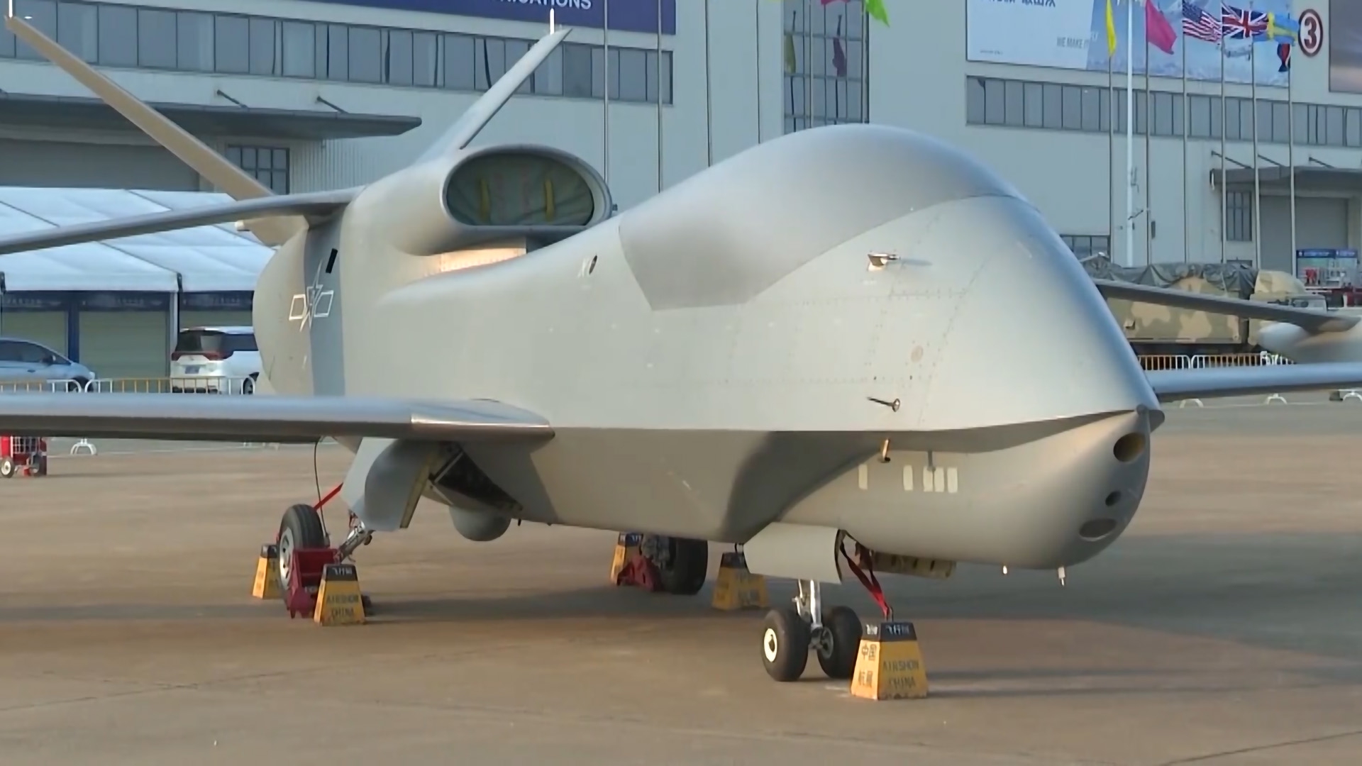 第13届中国航展,高空无人侦察机无侦-7首次亮相,它有什么特点?