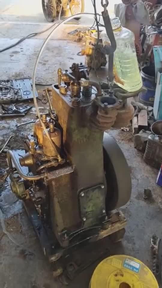 60年代的柴油机,配备10匹马力,价值比古董还高!_新浪新闻