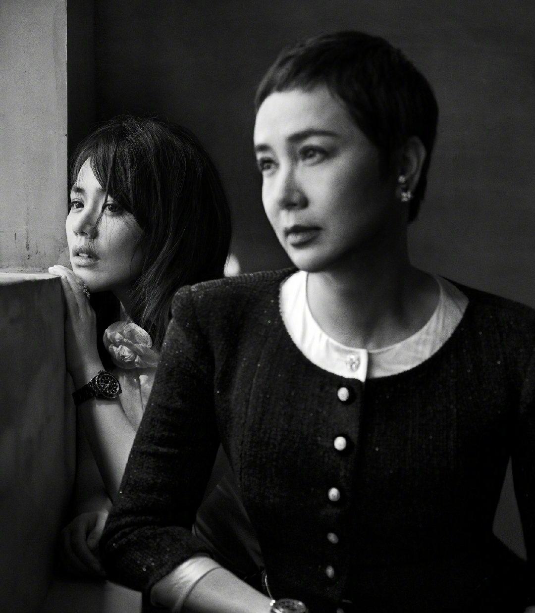 蒋雯丽给马思纯打气两人同框拍质感大片一个霸气一个柔弱