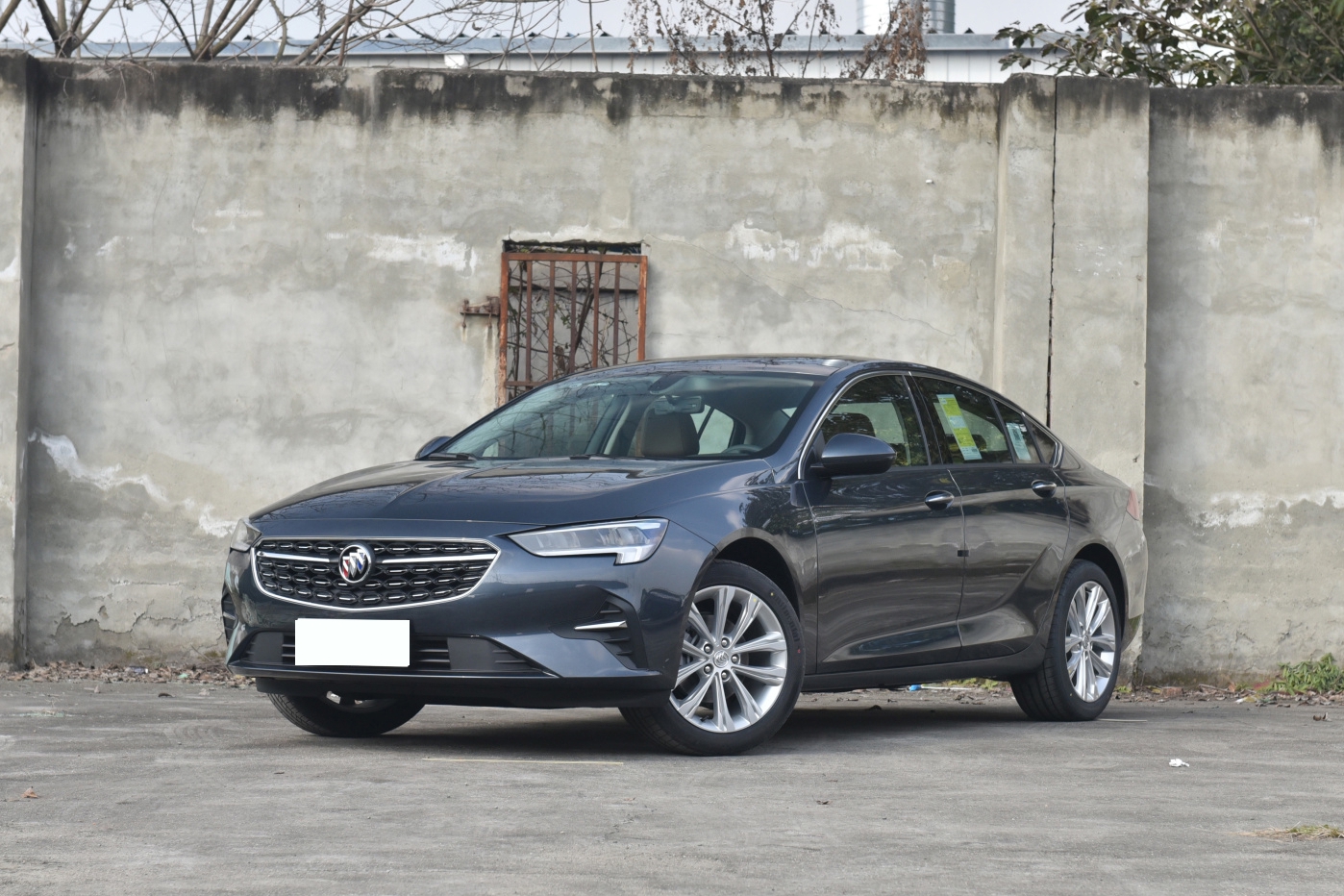 被忽略的b级豪车,169匹马力 9at,颜值高优惠3万多,带你看君威