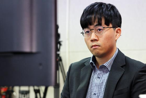 柯洁lg杯决赛对手来势汹汹 三国擂台赛申旻埈挑落中国世界冠军