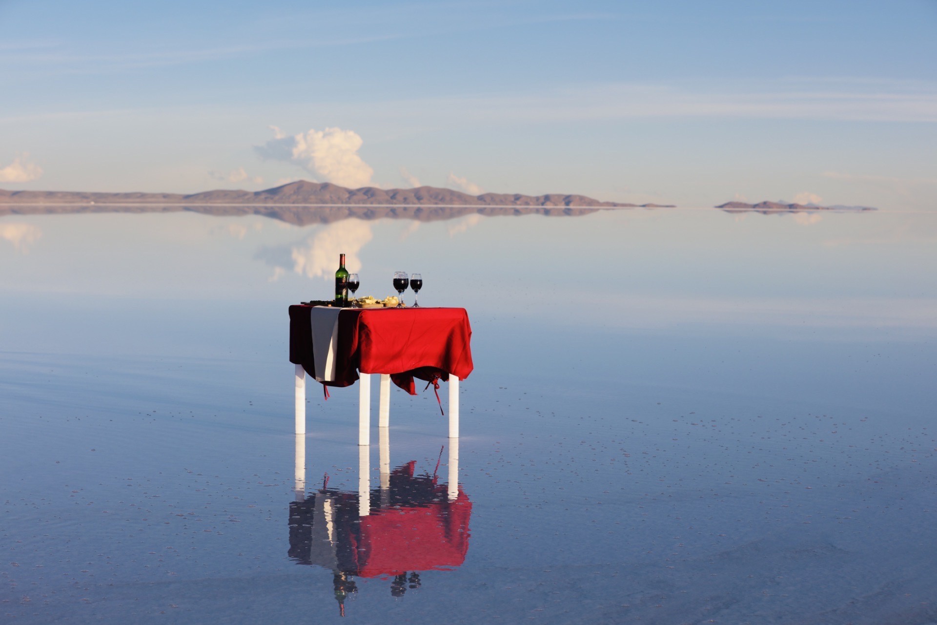 南美 玻利维亚 乌尤尼 hedionda湖 又被称为天空之镜