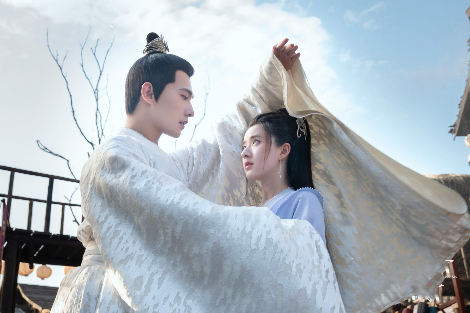 而杨洋的每一个造型都足够惊艳,在《且试天下》这部电视剧中杨洋的