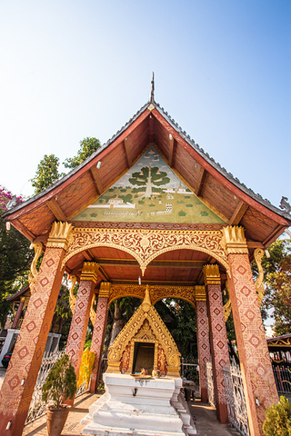 游览东南亚老挝琅勃拉邦首木宫寺