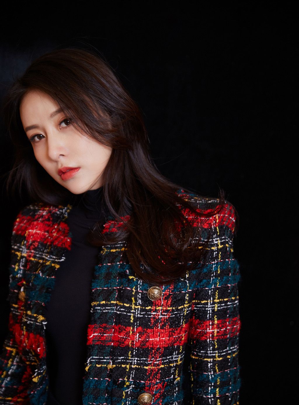 贾青,复古英伦风西装外套搭配裙子又美又飒,气场全开_高清图集_新浪网