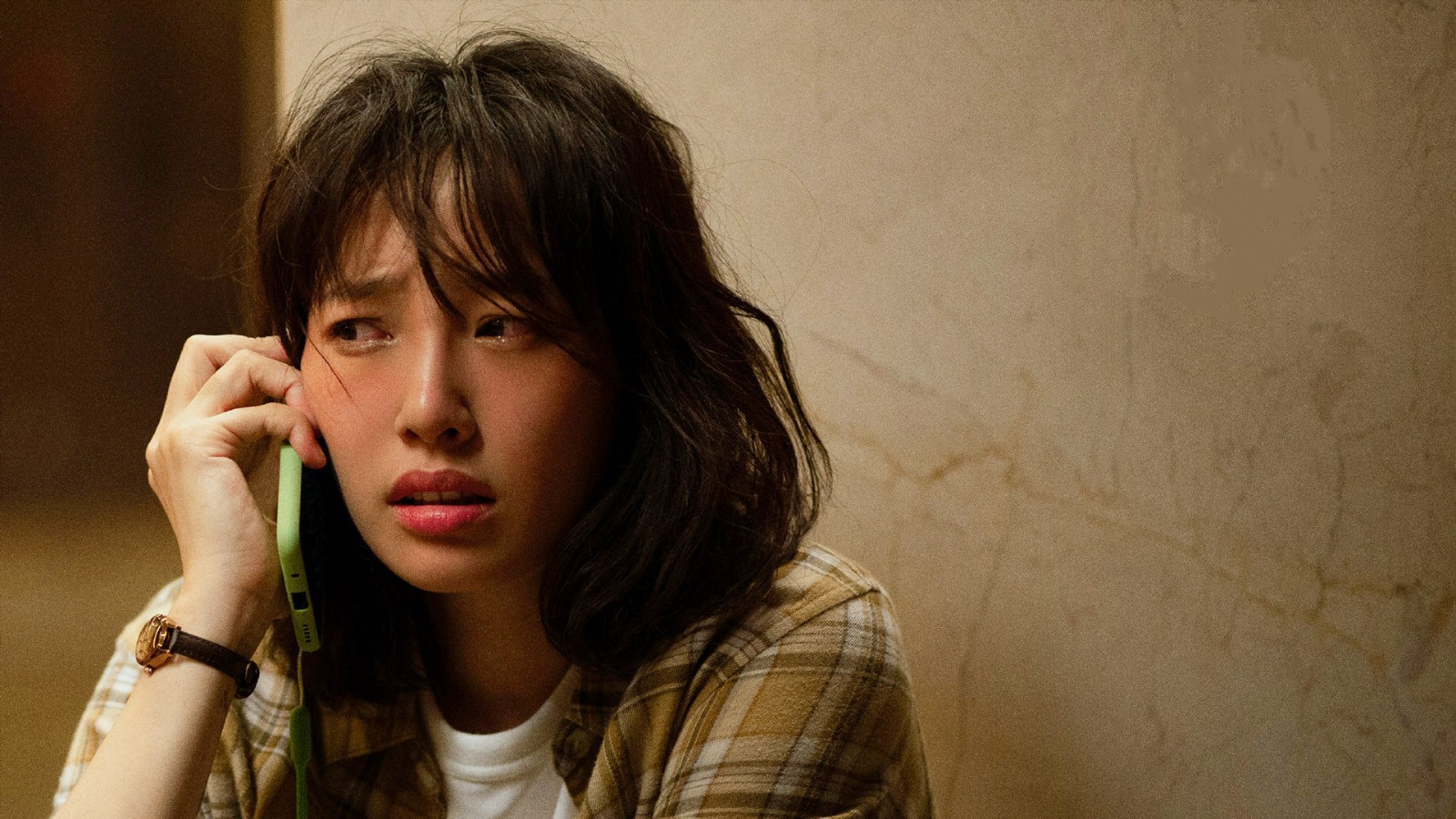 《门锁》:聚焦于独居女生,紧张感不够,结局引发观众深思|门锁|方卉