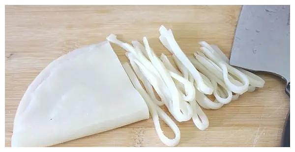 自制凉皮不筋道原来做法有诀窍多加这一步爽滑劲道还不硬