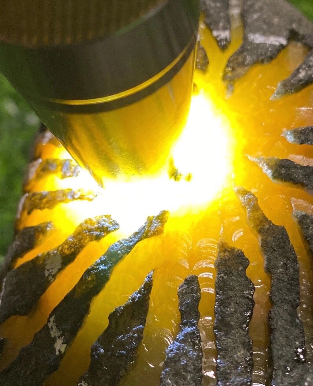 莫西沙冰黄翡手镯料,完美无裂,收藏级别,1.1公斤