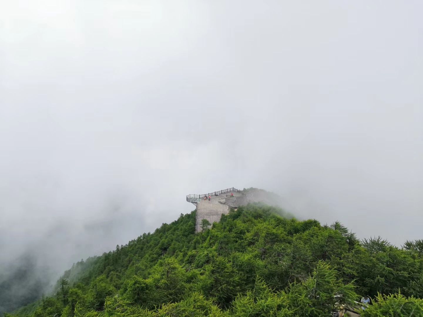 甘肃渭源太白山图片