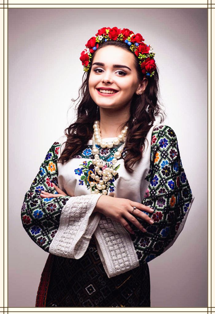 乌克兰的民族服饰自带落花之芬芳充满扑鼻的暗香