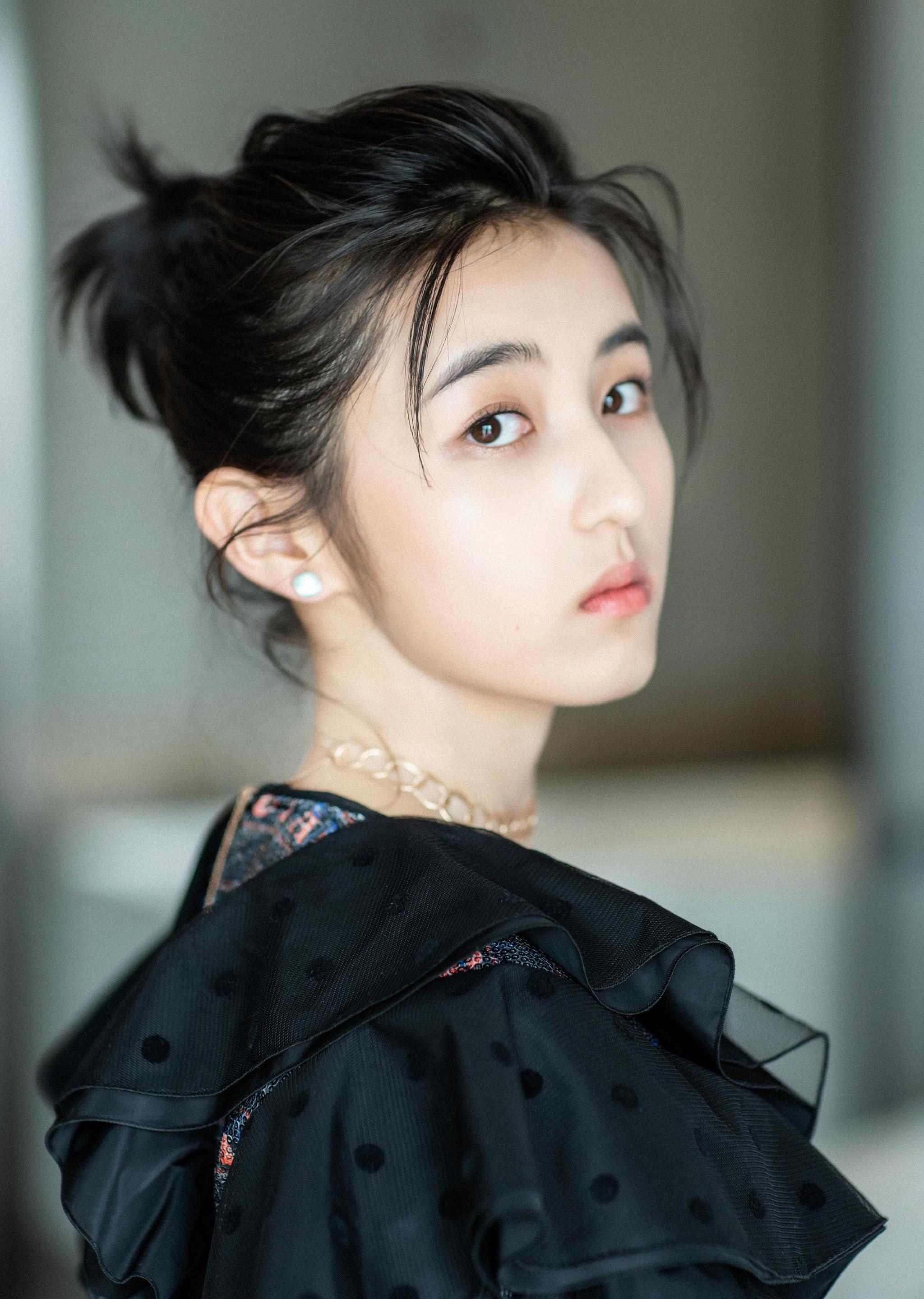 超美张子枫:第4701期时尚潮流穿搭美图欣赏