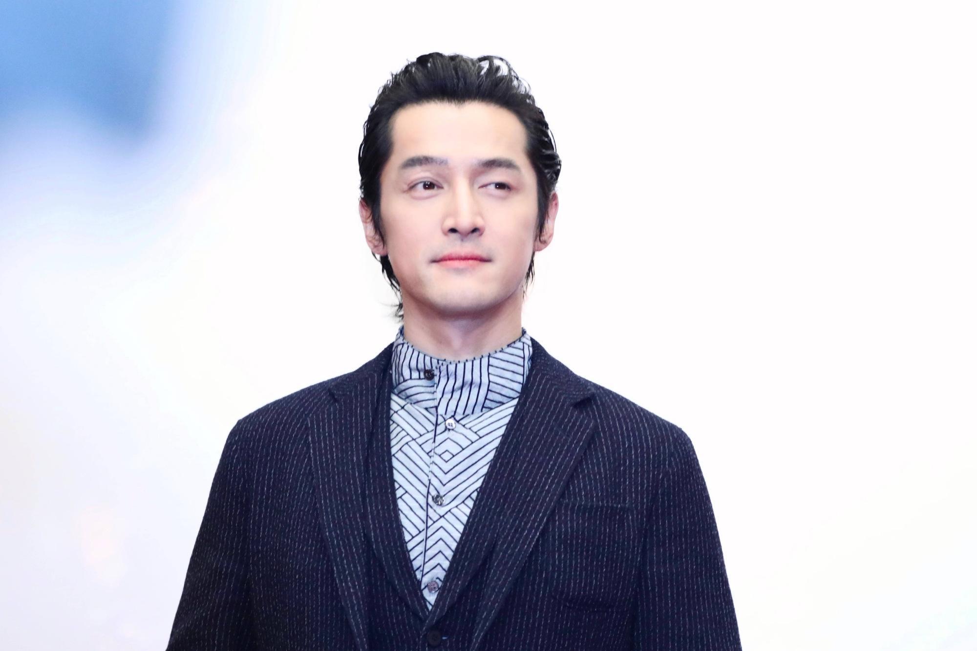 胡歌西装造型值得学习!绅士文雅却不阴柔,比大块头更具男人味