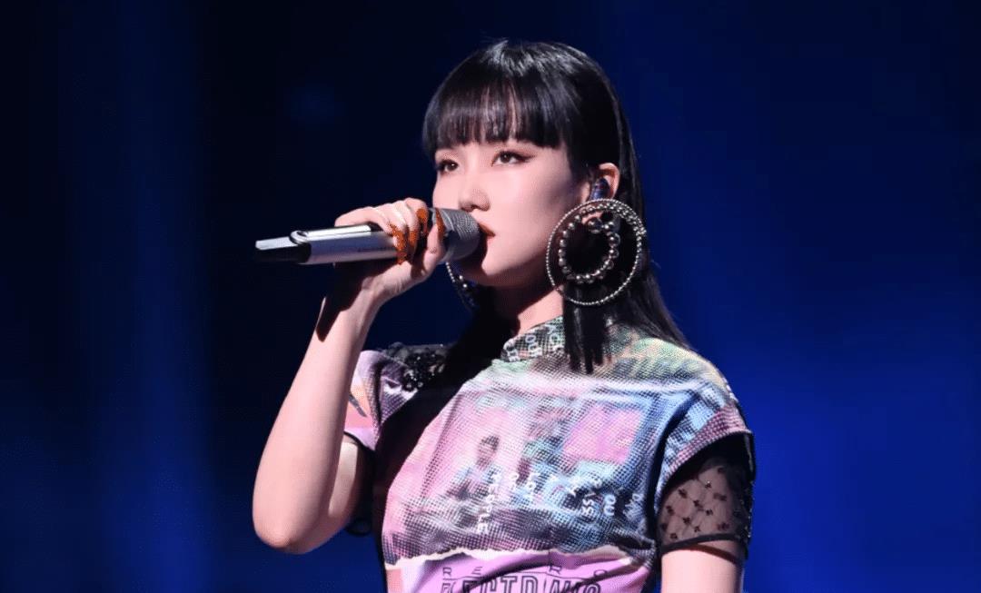 黄龄插足风波愈演愈烈,胡洋前妻好友大骂其知三当三,放话有实锤|黄龄