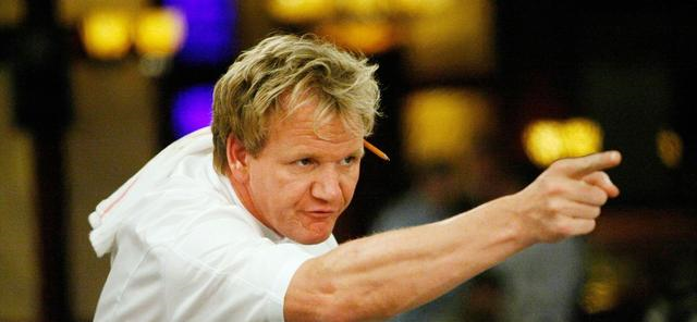 厨神戈登·拉姆齐教你:10个新手入厨技巧,切香草留香有秘诀!