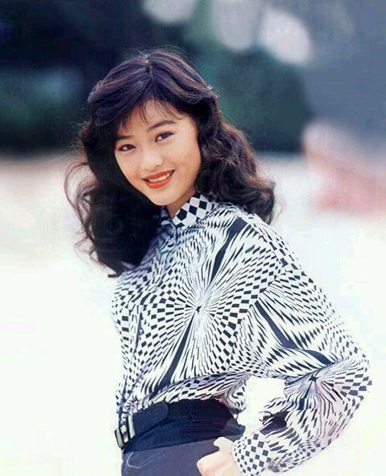 1991年一首《初恋情人》火遍大江南北,刘小慧年轻时图集,太美了__财经