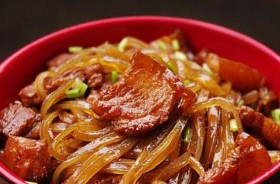 下面这6道菜，哪4道是东北四大炖菜？吃过的能进来说一下吗休闲区蓝鸢梦想 - Www.slyday.coM