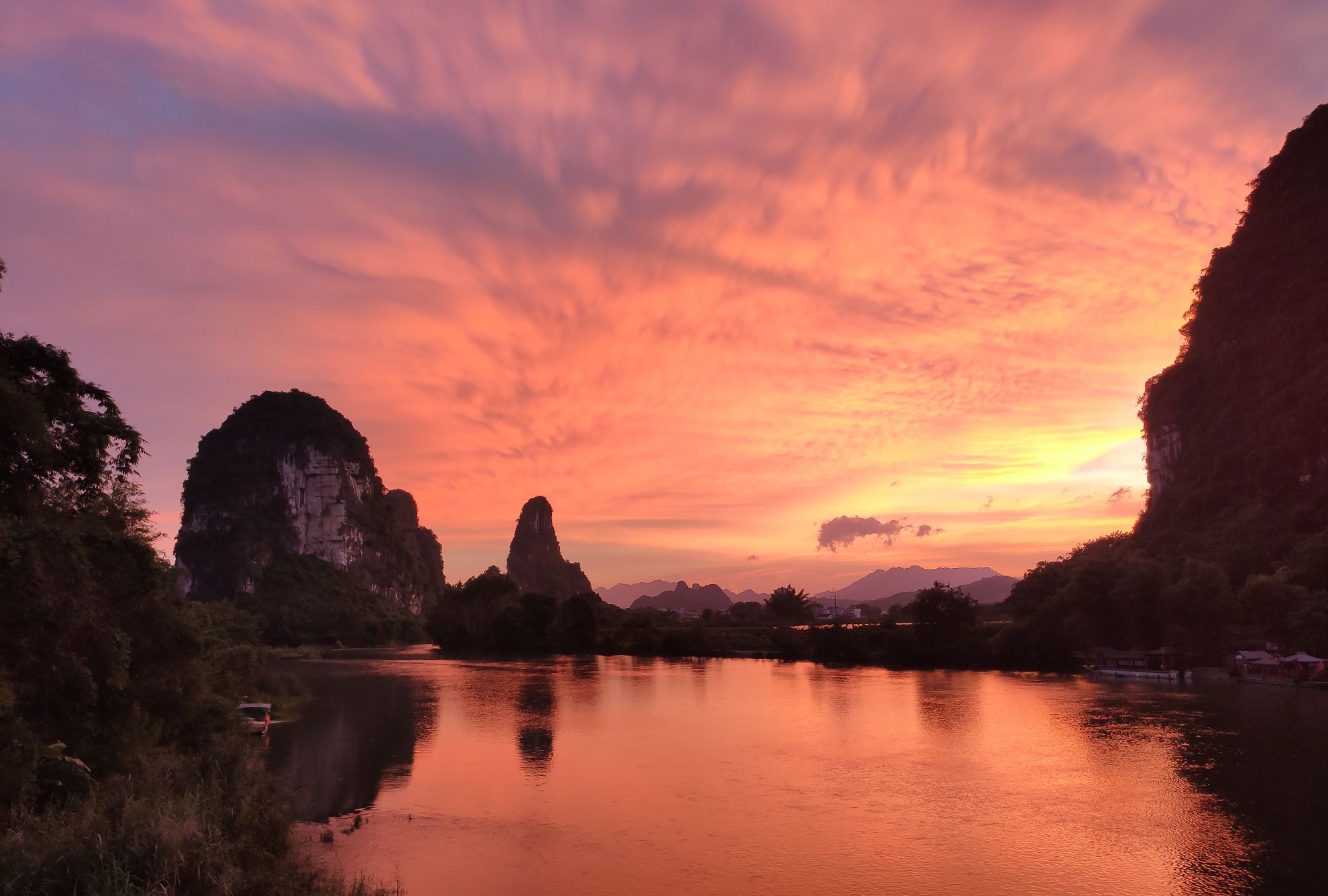 苍山如海,残阳如血