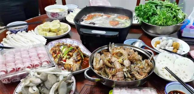 晒周末不同家庭的晚餐，一对比就知道经济情况，最后的让人心疼休闲区蓝鸢梦想 - Www.slyday.coM