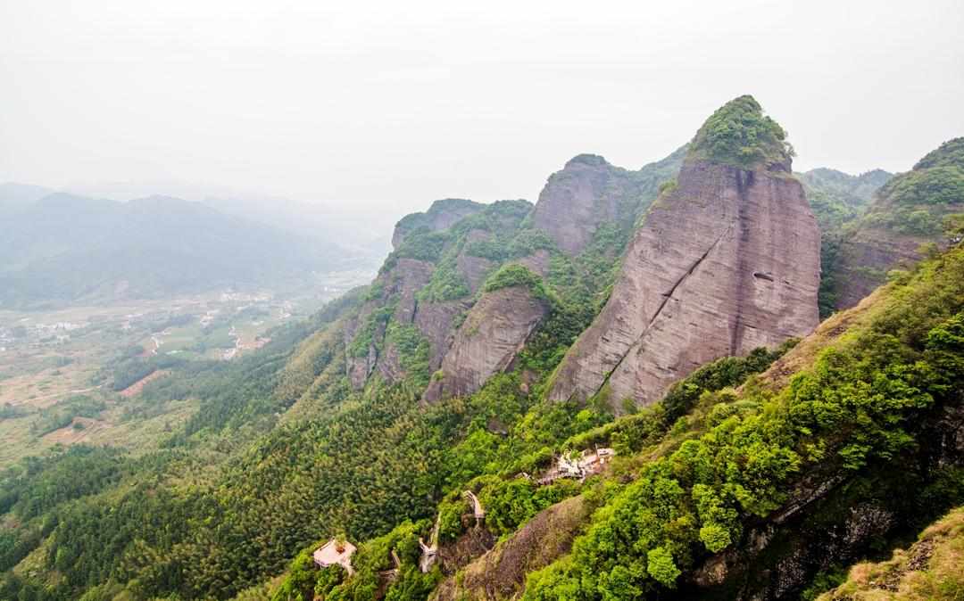 南武当风景区毗邻广东省连平县,和平县,是广东人的后花园,经常有广东