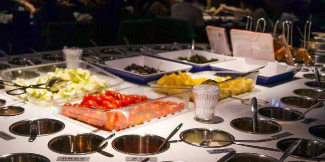 去吃海底捞,这4种食材可免费带走,服务员也很乐意,不拿就亏了休闲区蓝鸢梦想 - Www.slyday.coM 去吃海底捞,这4种食材可免费带走,服务员也很乐意,不拿就亏了休闲区蓝鸢梦想 - Www.slyday.coM