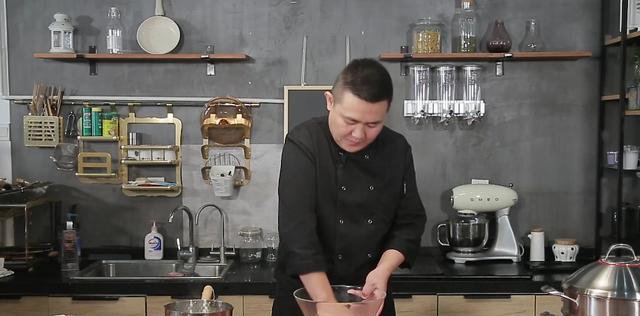 厨师长教您网红浇汁莜面,美味又营养,在家轻松做!