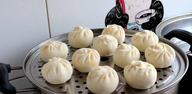蒸包子,千万不要直接上锅蒸,3个小诀窍,包子鲜嫩松软,不塌陷