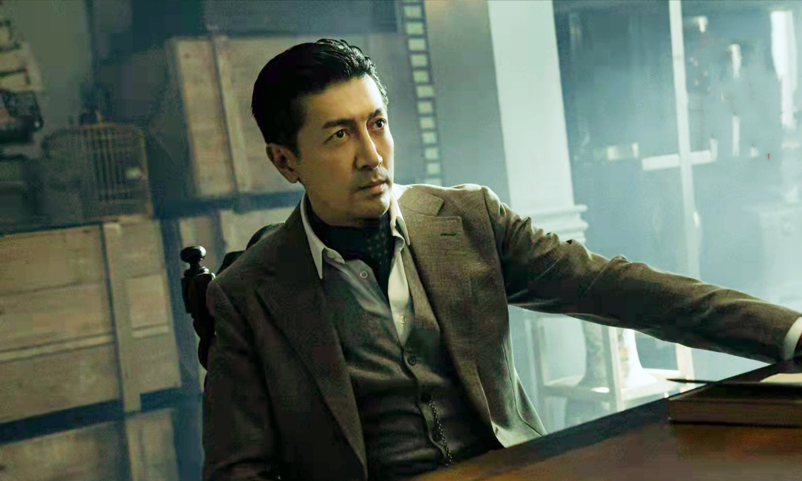 前行者聂远张鲁一联袂打造的谍战剧张鲁一挑战双重身份